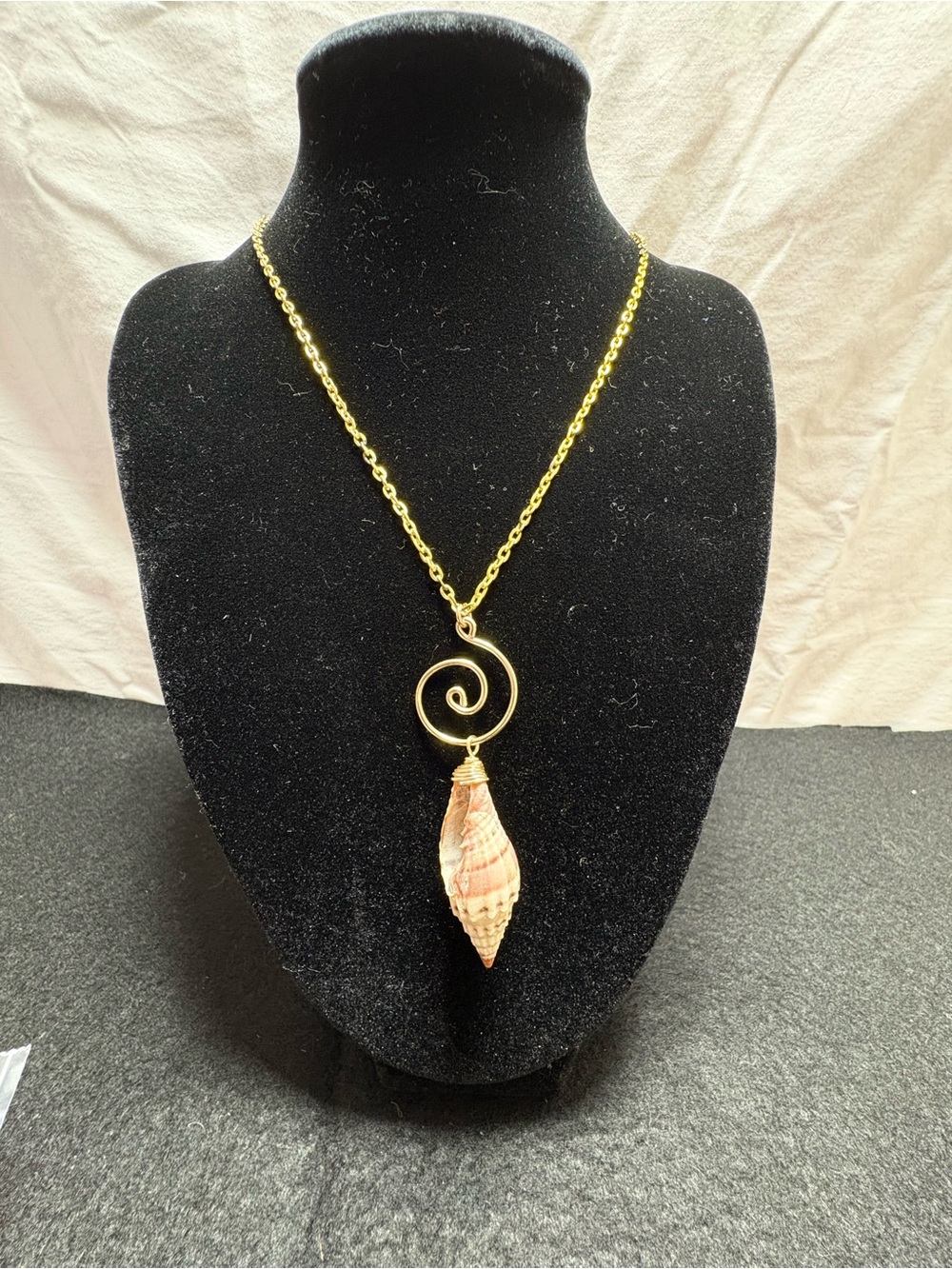 Gold Spiral Shell Pendant Necklace - Women Jewelry